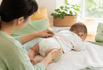 Tã Dán Và Tã Quần Khác Nhau Thế Nào? Cách Chọn Theo Giai Đoạn Vận Động | DHAMAX