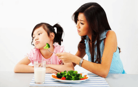TOP 10 Dấu Hiệu Trẻ Biếng Ăn Kéo Dài Và Cách Khắc Phục Hiệu Quả