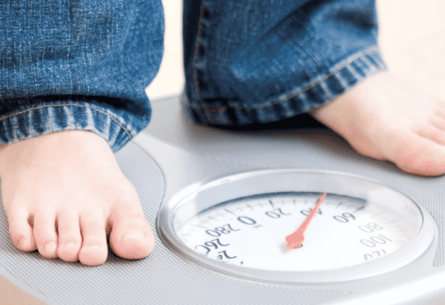 Các nguyên nhân ảnh hưởng đến cân nặng của bé