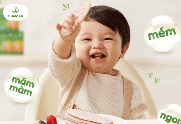 Có nên cho bé ăn bánh ăn dặm không