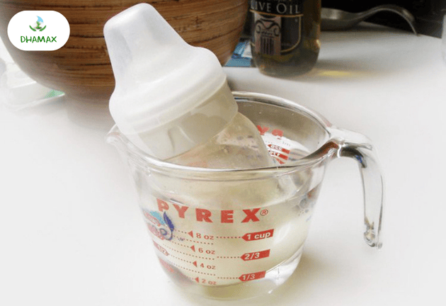 Hâm nóng lại sữa