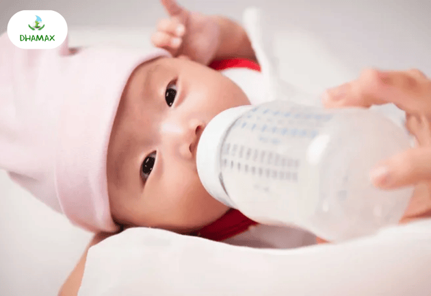Sữa cho trẻ sơ sinh khi sữa mẹ chưa về