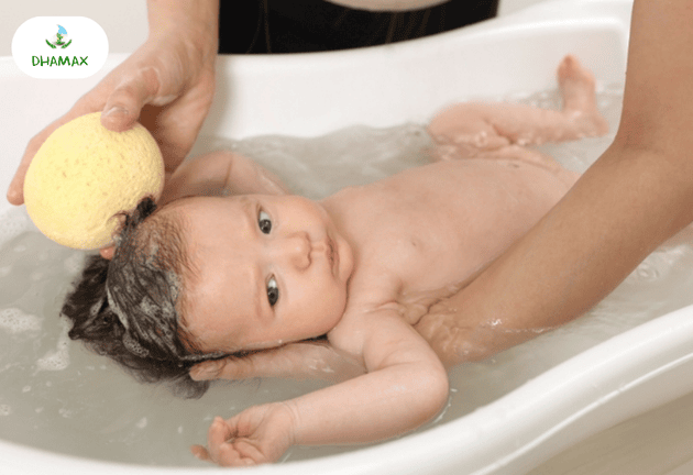 sữa tắm gội cho bé